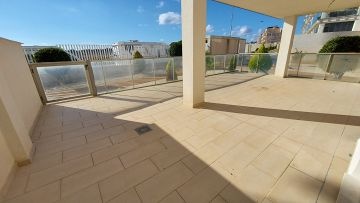 Stor och ljus lägenhet i Villamartin Gardens - Spain Penthouses