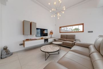 Glæsilegt hús í El Raso Mikið lækkað verð - Spain Penthouses